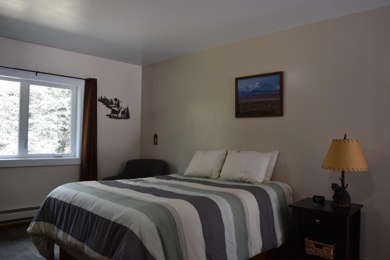Backwoods Lodge Cantwell ภายนอก รูปภาพ