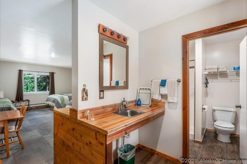 Backwoods Lodge Cantwell ภายนอก รูปภาพ